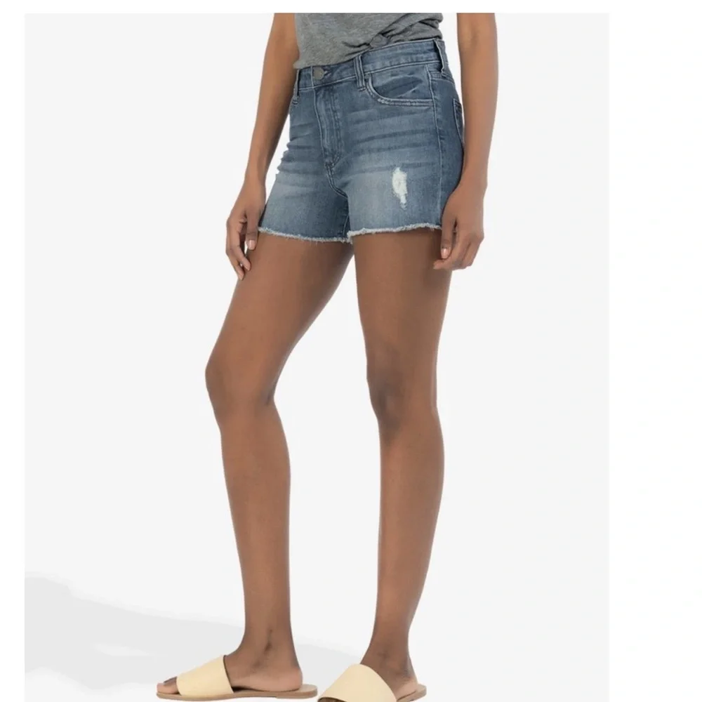 KUT FROM THE KLOTH Gigi High Rise Frey Short In Medium Wash - NWT- Size8 - Picture 2 of 5